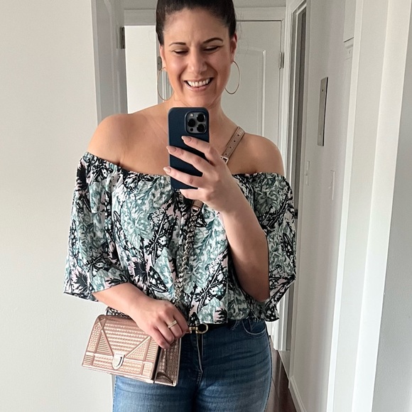 Bebe off the shoulder top - Picture 1 of 5
